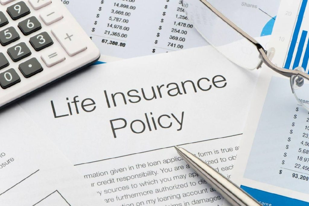 What Are the Key Factors to Look at When Choosing the Right Life Insurance Plan