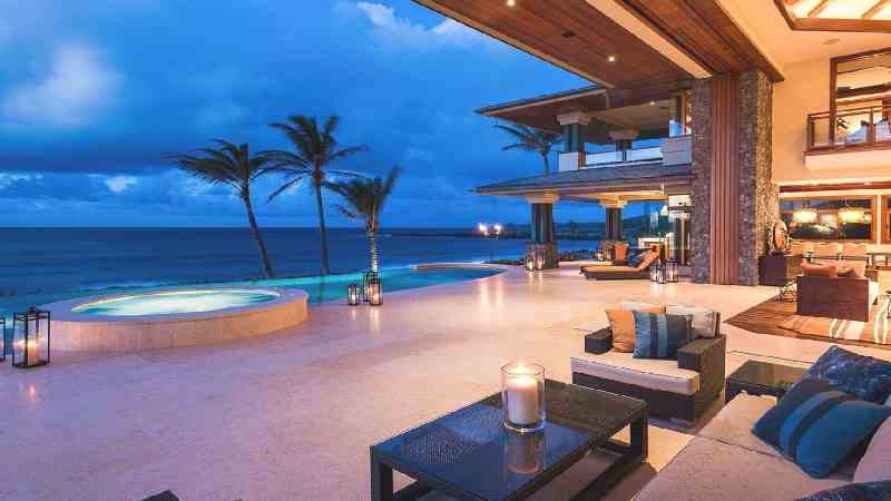 Beachfront Luxury & Outstanding Amenities